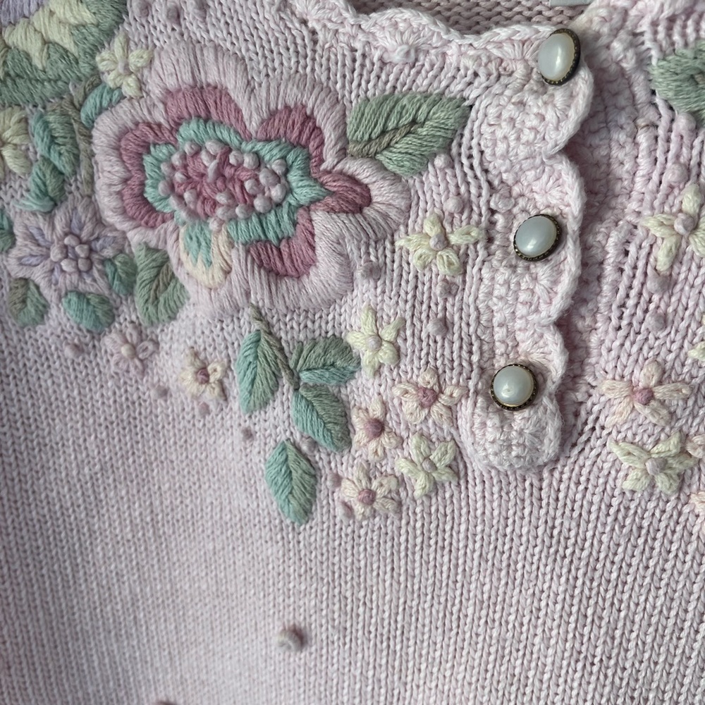 Embroidered Light Pink Floral Knit ramie and cotton Sweater - Picture 4 of 5